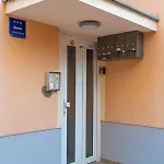 Sea With Free Parking Апартаменты