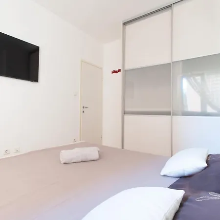 Sea With Free Parking Apartmán