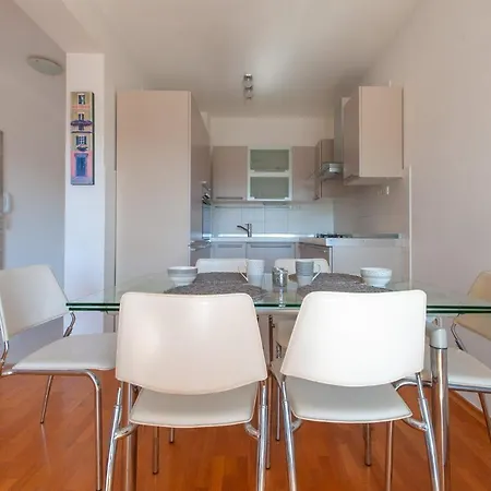Apartment Sea With Free Parking *