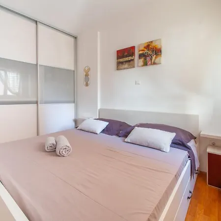 Sea With Free Parking Apartmán
