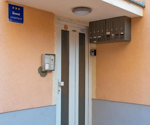 Sea With Free Parking Apartmán